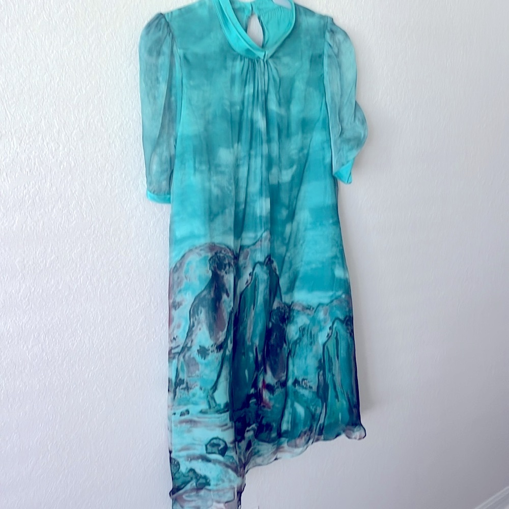 Very rare Queen Mulock Silk abstract Midi
Dress Size XL Fits Size L/M, like new - Picture 7 of 9